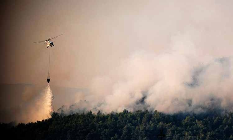 Ecological disaster on Greek island as fire burns on