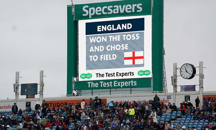 England bowl against Australia in third Ashes Test