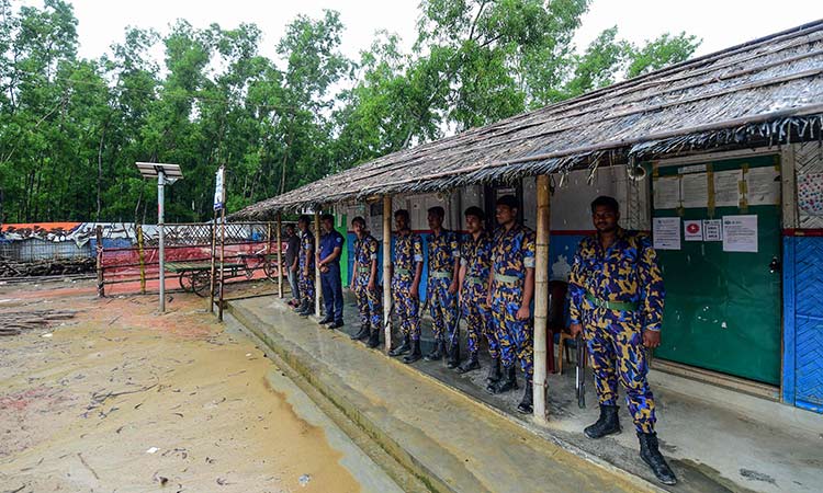 Bangladesh police shoot dead two Rohingya in refugee camp