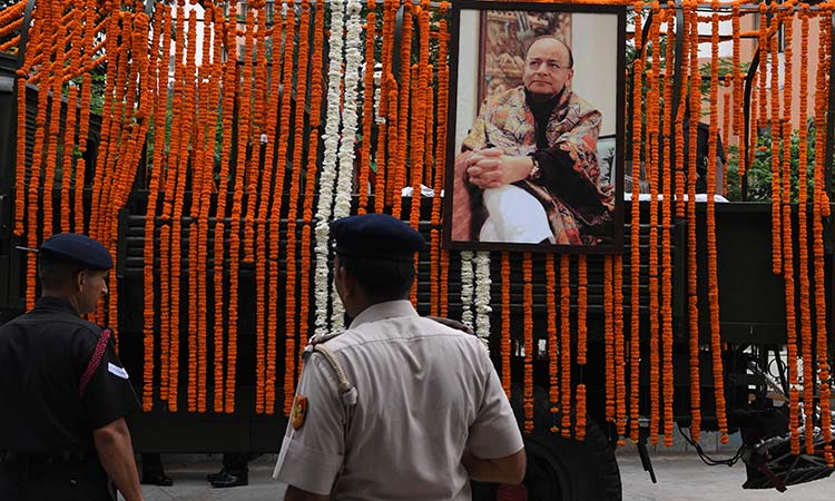 Former Indian minister, BJP leader Arun Jaitley cremated with full state honours