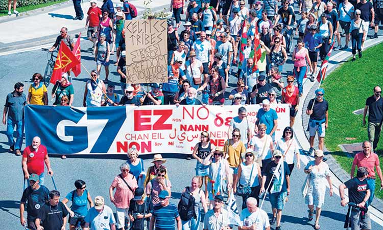 Thousands join anti-G7 march in France