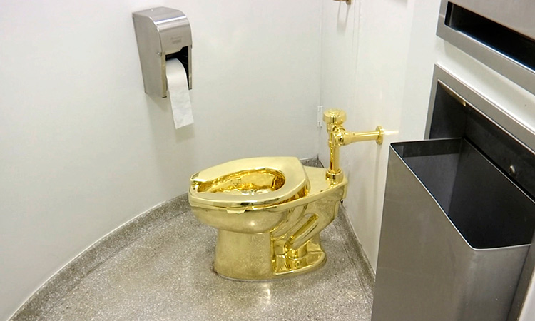 Thieves steal $5m gold toilet from Britain's Blenheim Palace 