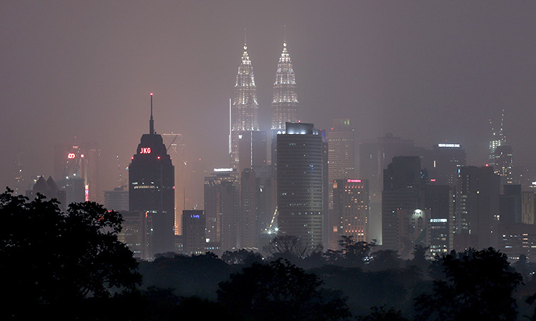 Malaysia, Indonesia shut thousands of schools over forest fires haze