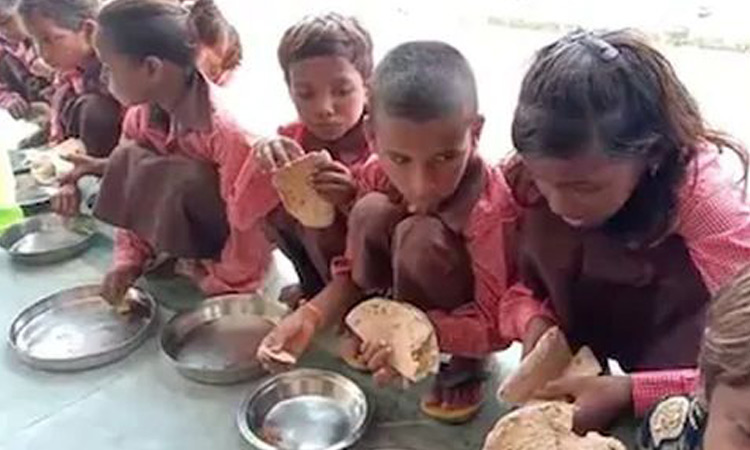 Video: Indian journalist booked for filming  kids eating salt-roti 