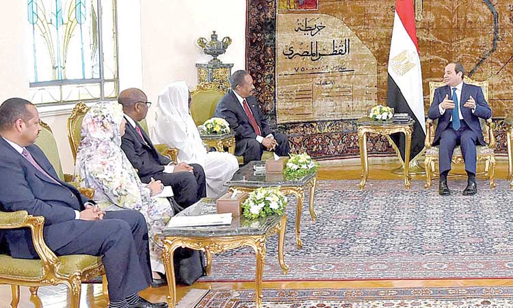 Hamdok, Sisi discuss bilateral relations