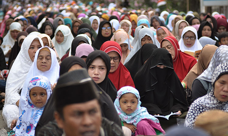 Mass prayer marks one year since Indonesia quake-tsunami disaster