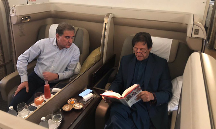 Imran reading Dalrymple's 'The Anarchy' sets Twitter abuzz