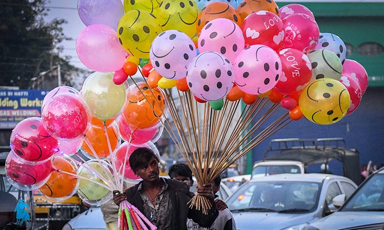 Kerala hypermarket owner in police radar after balloons he sells show the words 'Love Pakistan'