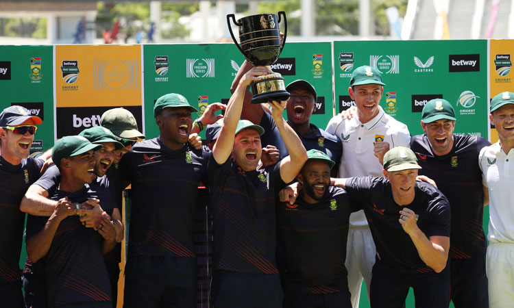 South Africa win third Test to clinch series against India