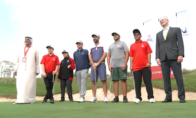 Harrington gives tips to UAE’s Special Olympics stars at a golf clinic