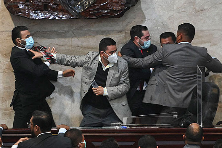 VIDEO: Lawmakers brawl in Honduras Congress ahead of new president's inauguration