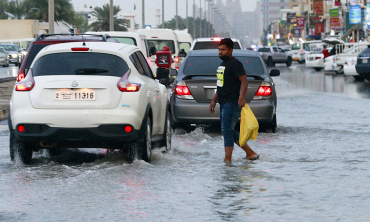 Dubai Police urge motorists to be extra cautious when driving in rainy weather