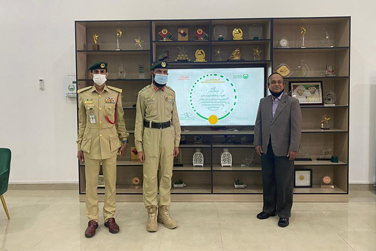 Dubai Police honour Asian for returning Dhs5,000