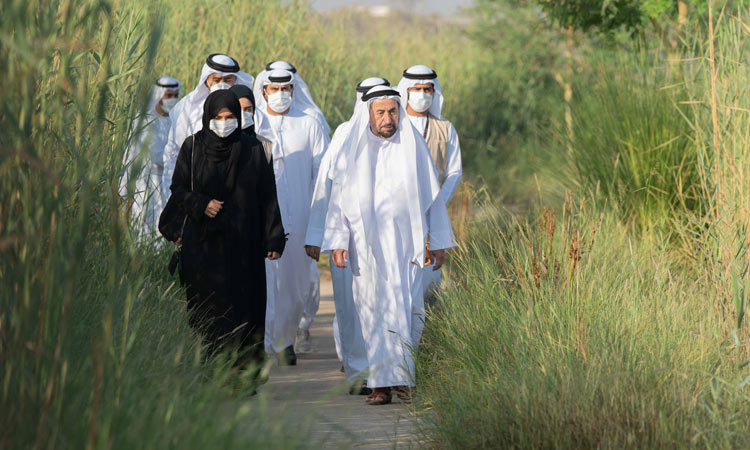 Sheikh Sultan meets safari officials, inspects elephant area