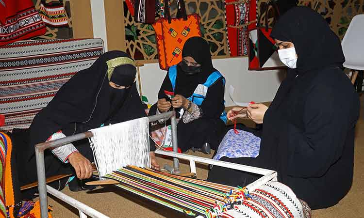 ADIHEX set its target on arts and crafts besides hunting equipment