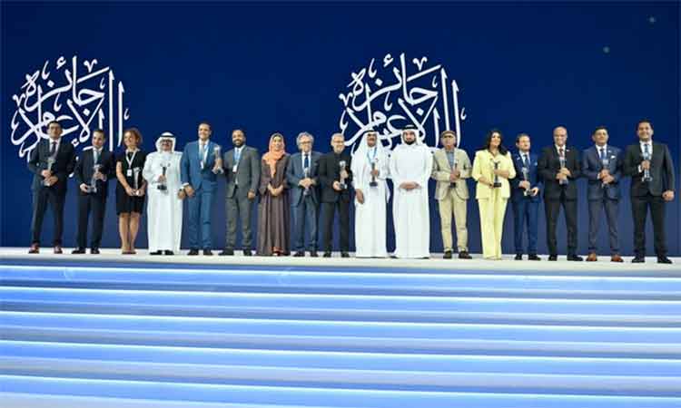 Sheikh Ahmed honours Arab Media Award winners 