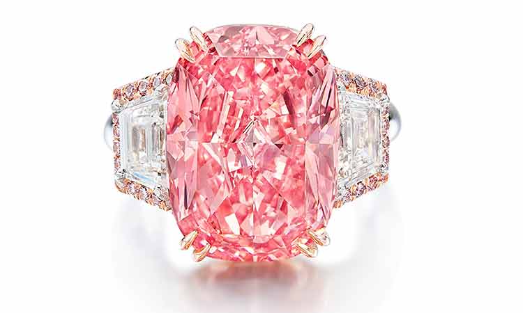 Pink diamond breaks auction record in Hong Kong