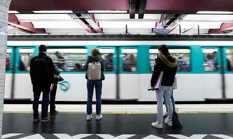 Pay strike set to paralyse Paris metro