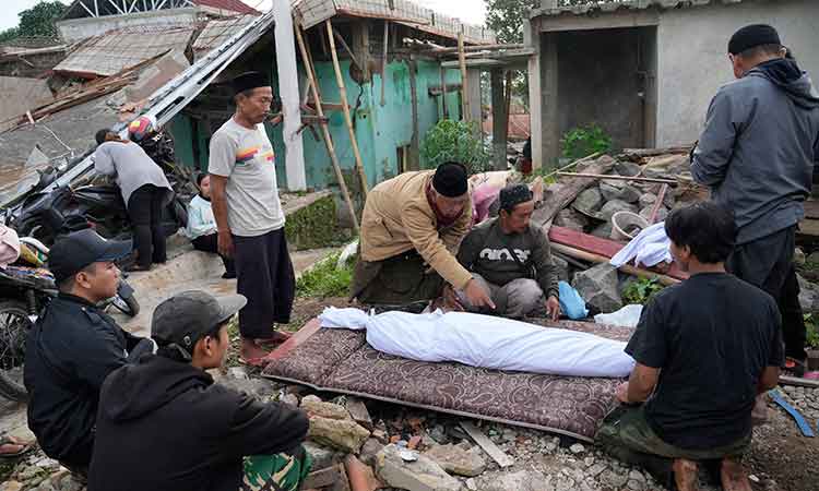 Indonesia to give compensation to earthquake victims: President