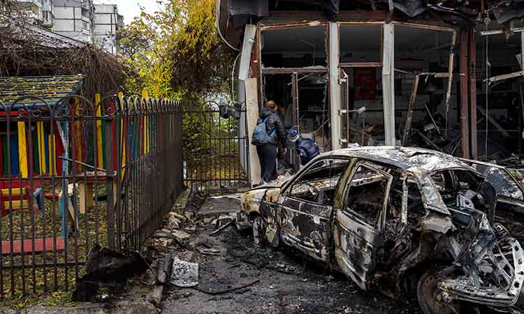 Russian shelling kills 15 in Kherson as Ukraine battles to restore power