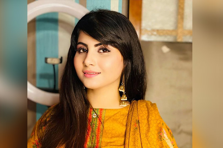 Pak actor Sehar Shinwari promises to marry Zimbabwe man if they defeat India in T20 World Cup