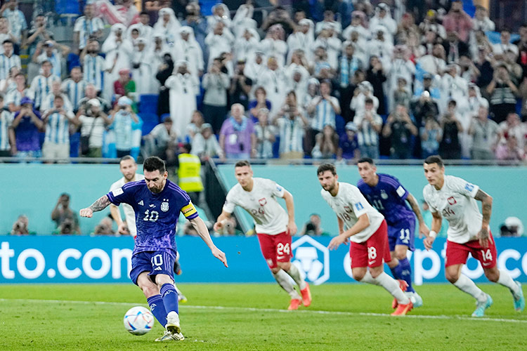 Messi and Argentina advance at World Cup, beat Poland 2-0