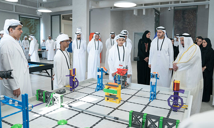 Sheikh Sultan reviews achievements of Sharjah Youth