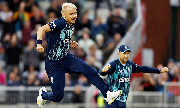  England’s all-rounder Sam Curran becomes most expensive player in IPL history after Punjab Kings pick him for Rs185m 