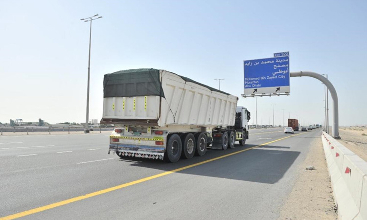 Abu Dhabi Police announce ban on trucks, buses on all roads on New Year's Eve