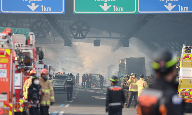 Six dead as huge blaze erupts in highway tunnel outside Seoul after bus, truck collide