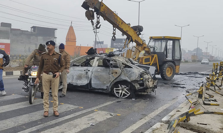 VIDEO: Indian cricketer Rishabh Pant suffers multiple injuries as car hits divider, catches fire