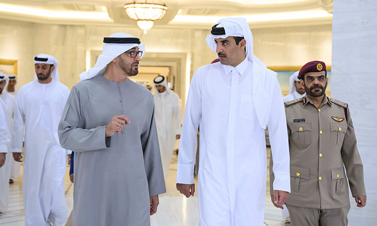 UAE President, Emir of Qatar discuss relations, regional developments