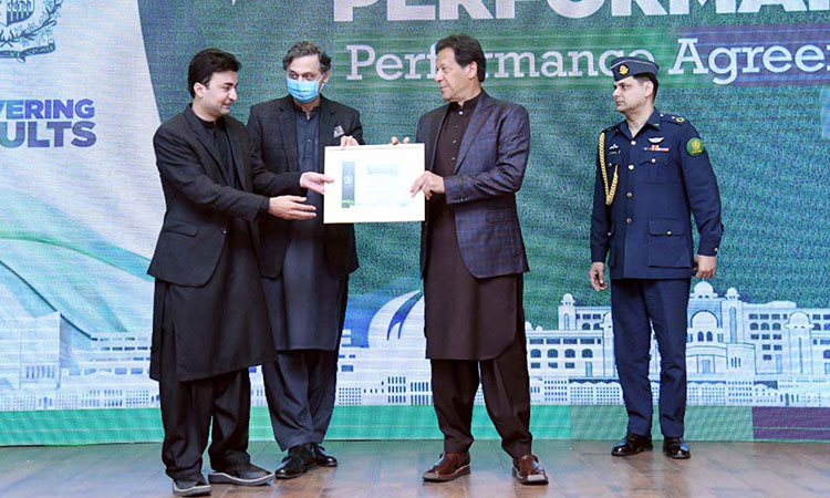 Outstanding performance: Pakistan PM awards appreciation certificates to 10 ministers