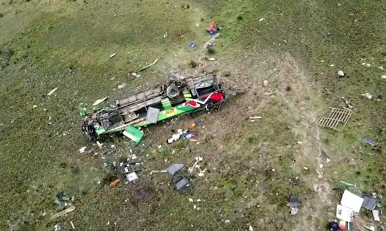 At least 20 dead, 30 injured in Peru bus crash