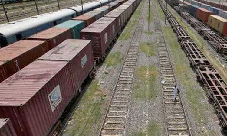 VIDEO: Man dramatically saves girl from being killed by approaching train in India