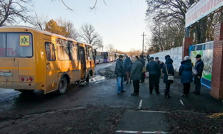 Ukraine reports 12 ceasefire violations as rebel leader announces ‘general mobilisation’