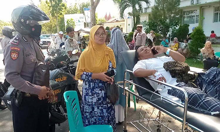 Indonesia earthquake: At least two dead and country ‘on alert’ after powerful 6.2-magnitude quake