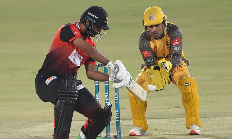 Fakhar excels as Qalandars down Zalmi, move to second spot