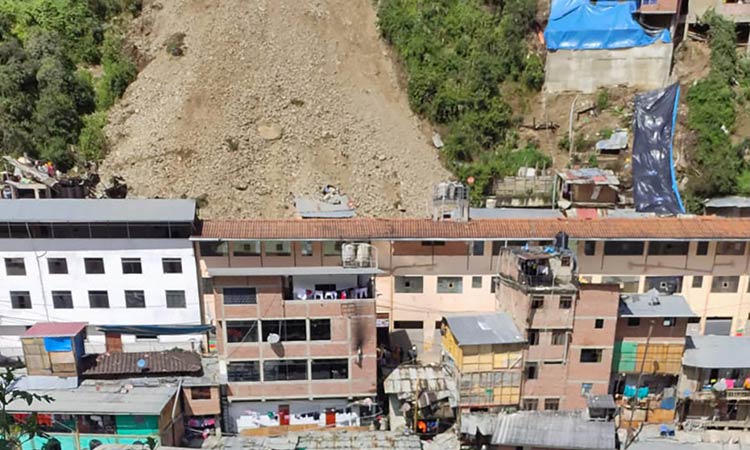 Landslide in Peruvian Andes buries dozens of homes