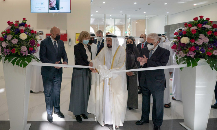 Sultan inaugurates chemistry, biology laboratories at American University of Sharjah