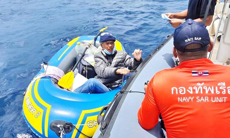 Vietnamese man tries to row from Thailand to India to see wife