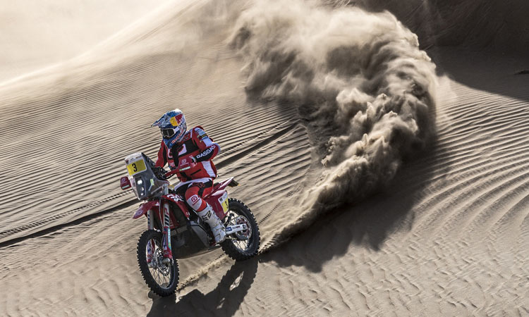 Bikes stars head for dramatic last day battle in Abu Dhabi Desert Challenge