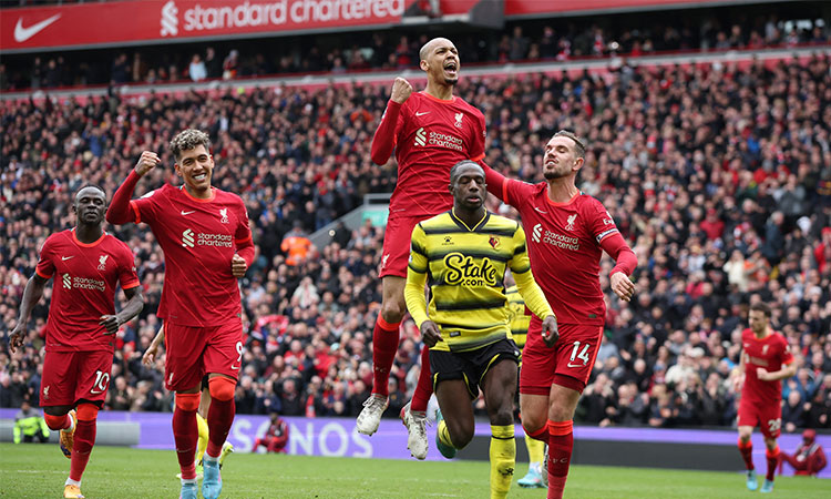 Liverpool go top thanks to perfect 10-game Premier League run