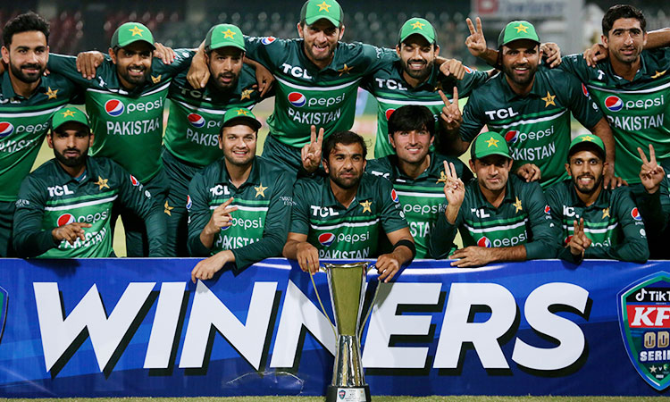 Ton-up Babar leads Pakistan to first series win over Australia in 20 years