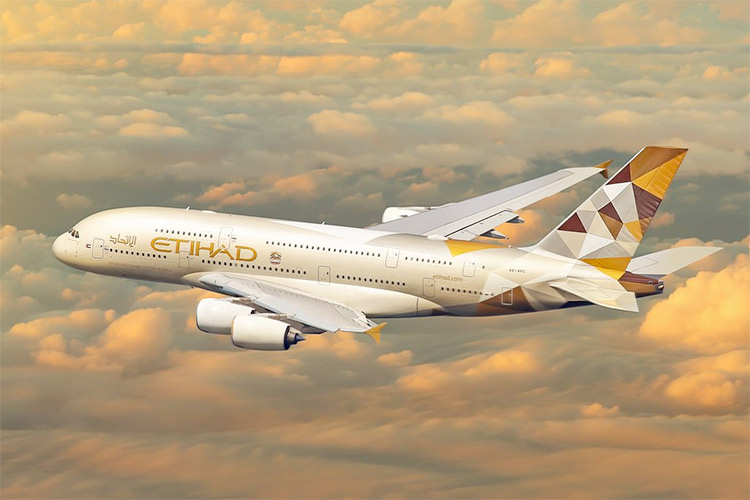 Etihad Airways returns to London Heathrow Terminal 4