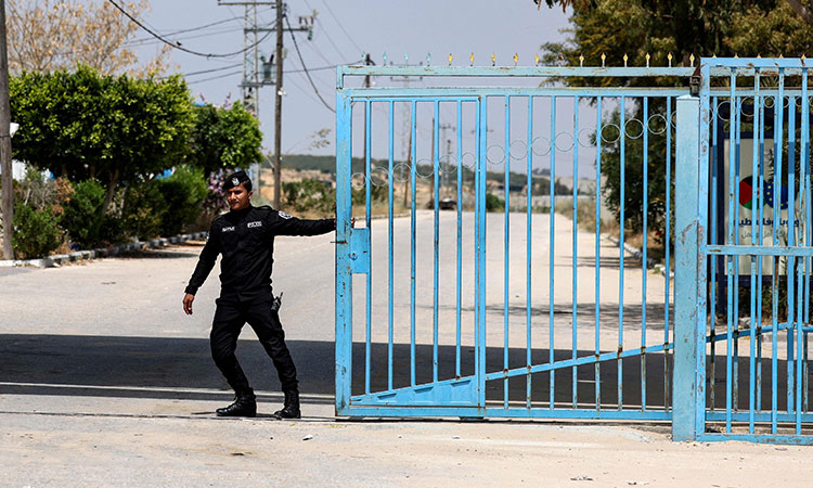 Israel closes key crossing for Gaza workers and traders