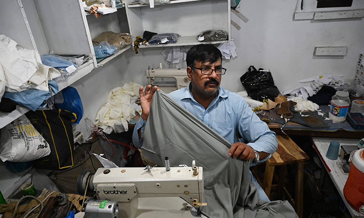 Gunmen steal hundreds of holiday outfits from tailor in Pakistan