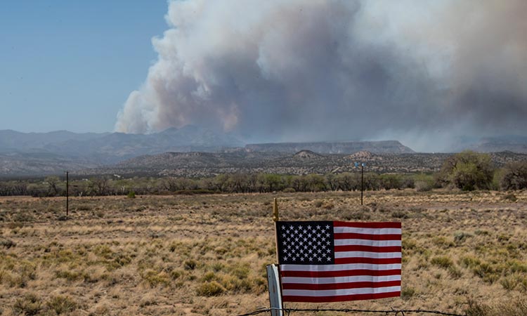 Largest US wildfire rages out of control in New Mexico