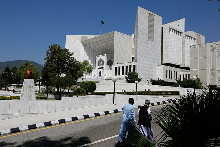 Pakistan court adjourns again on no-confidence saga