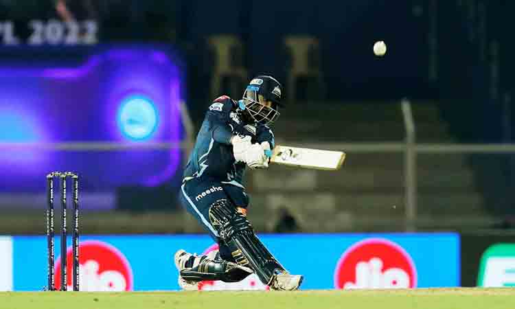 Tewatia hits two sixes in two balls as Gujarat beat Punjab in thriller